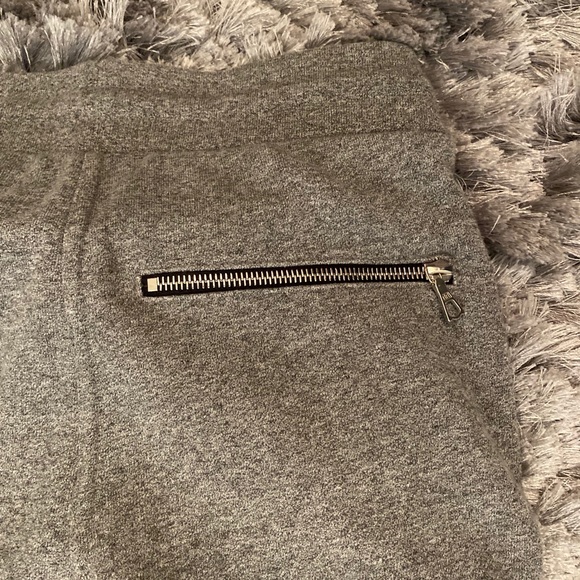 John Elliott - Picture 5 of 6